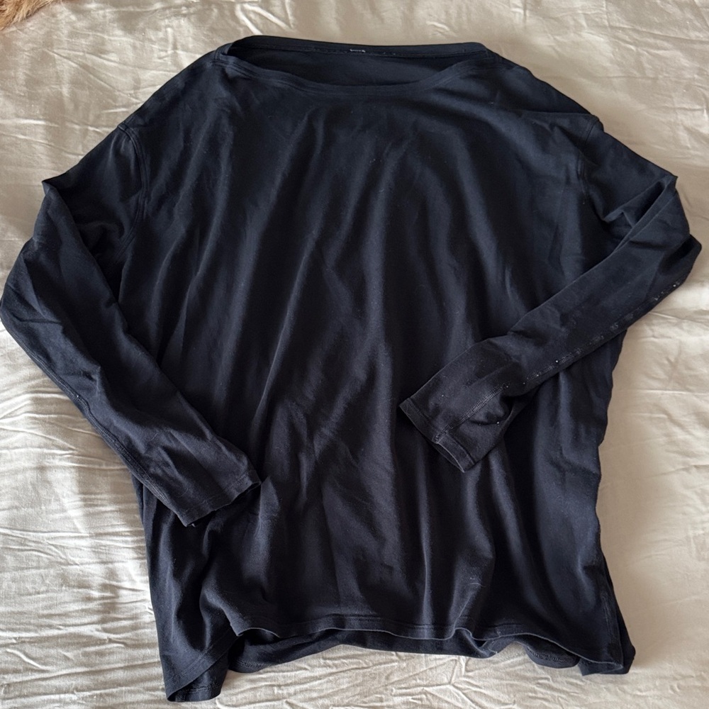 Lululemon Women’s Black Long Sleeve Shirt